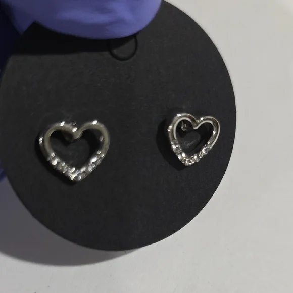 Minimalist Silver Heart Earrings | Dainty Chic Sparkling Studs for Women Jewelry - Picture 7 of 8